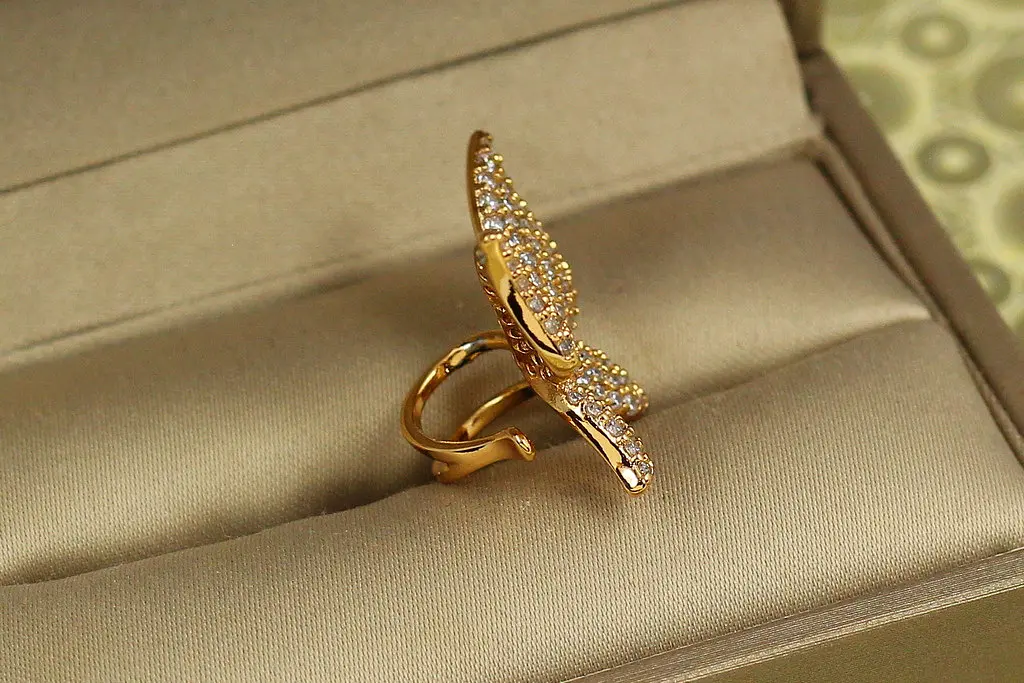 Сережки кафи Xuping Jewelry великий метелик 1,9 см золотисті - фото 2