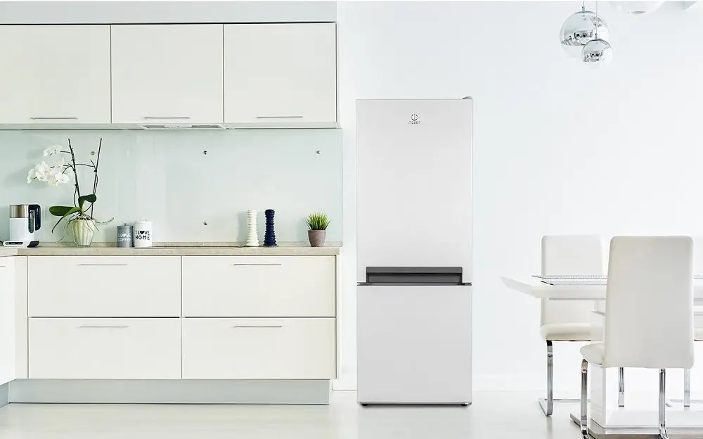 Холодильник Indesit LI6S1W 159х66х60см 2 двери Х- 196 л М- 75 л A+ ST Белый (LI6S1W) - фото 2