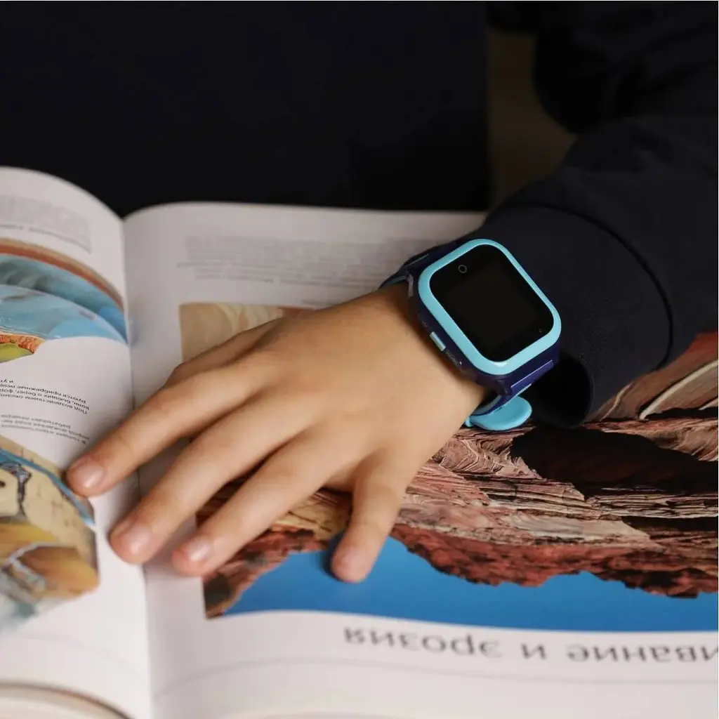 Дитячий розумний GPS годинник з відеодзвінком Wonlex KT24s Blue (SBWKT24SBLUE) - фото 3
