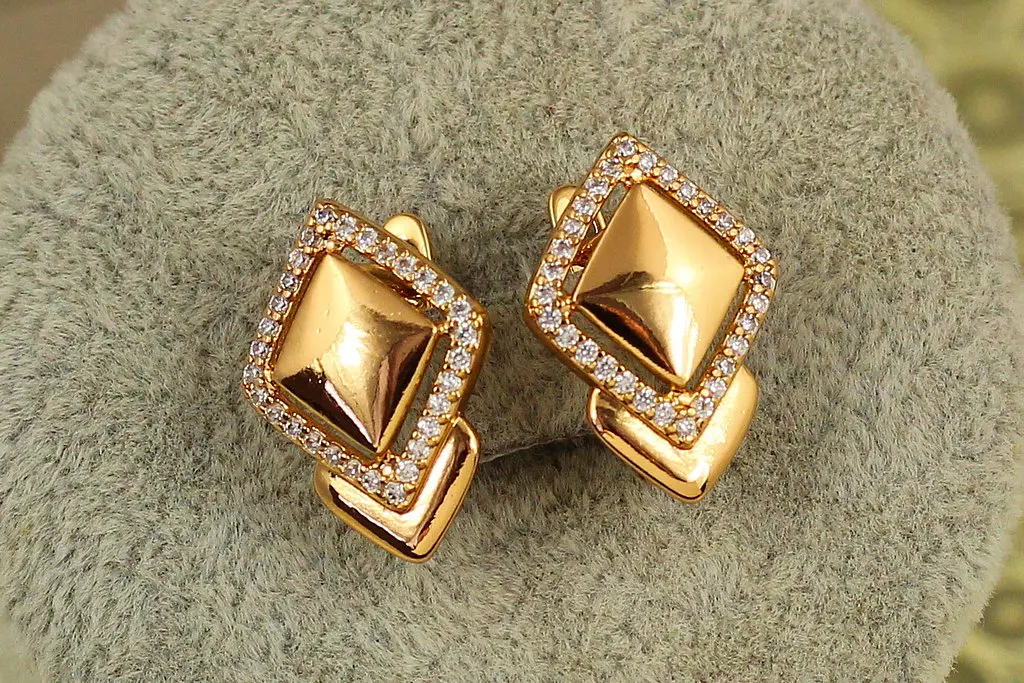 Сережки Xuping Jewelry тінь ромба 1,9 см золотисті - фото 2
