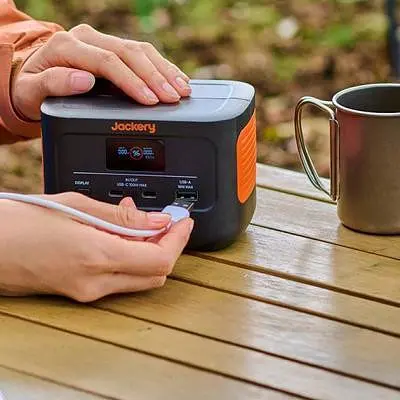 Зарядна станція Jackery Explorer 100 Plus (JE-100A) - фото 5