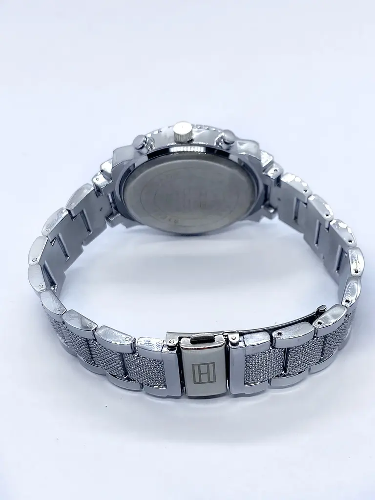 Наручний годинник жіночий Clockhouse Hilfiger Сріблястий (IBW901SP) - фото 4
