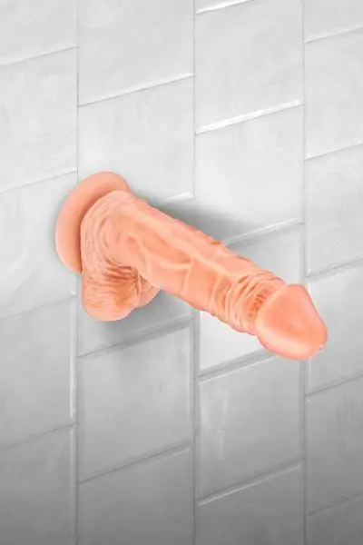 Фалоімітатор на присосці Real Body — Real Bruce Flesh, TPE, діаметр 4,2 см - фото 2