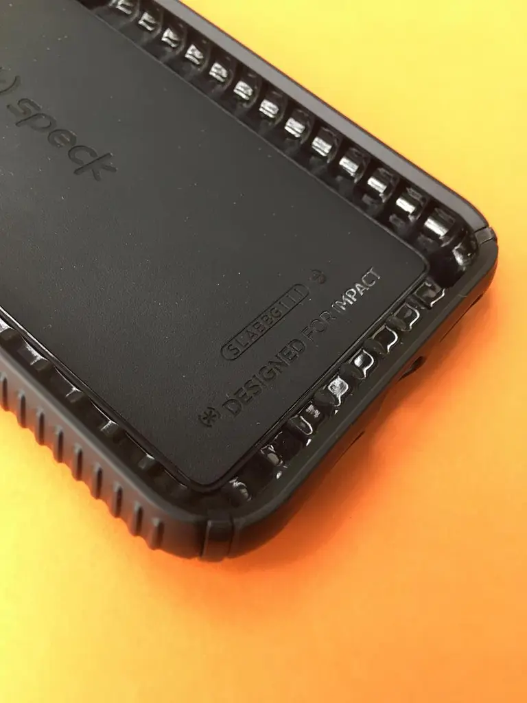 Чохол протиударний з антимікробним покриттям Speck Presidio2 Grip 136435-9116 для iPhone 11 Pro (5.8") Black - фото 2