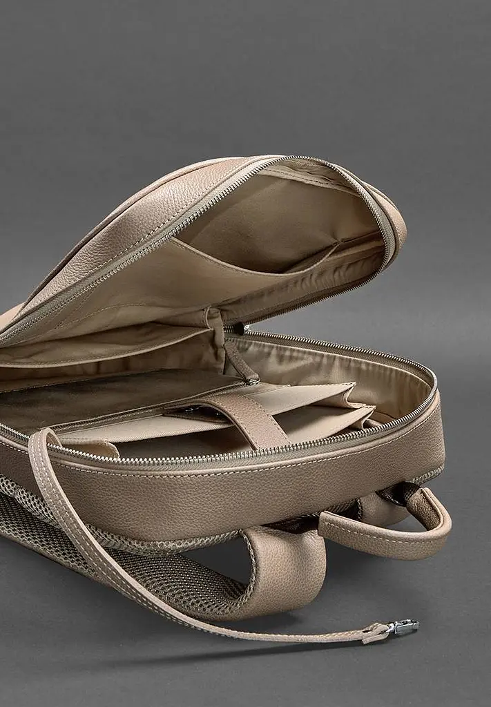 Светло-бежевый кожаный женский рюкзак Foster 1.0 - фото 5