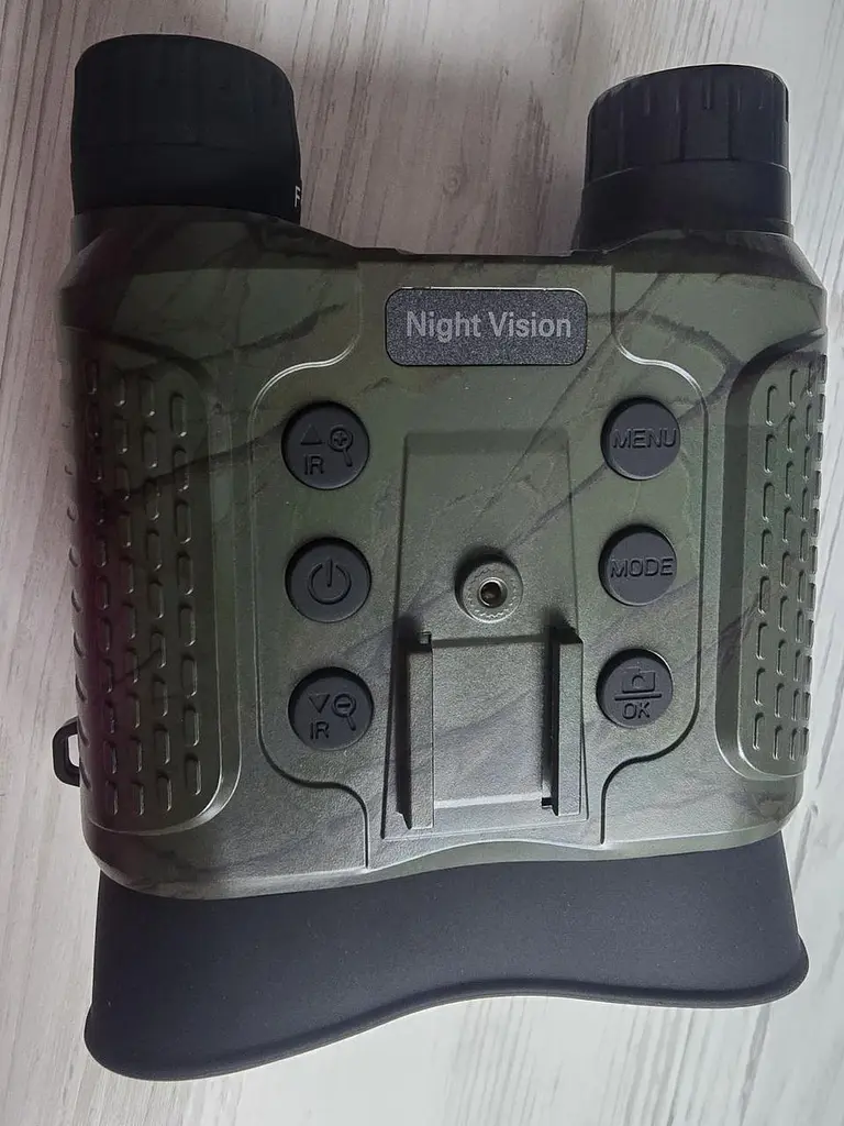 Прилад (бінокуляр) нічного бачення NV8160 (до 400м) з кріпленням на голову та шолом (Камуфляж) - фото 5