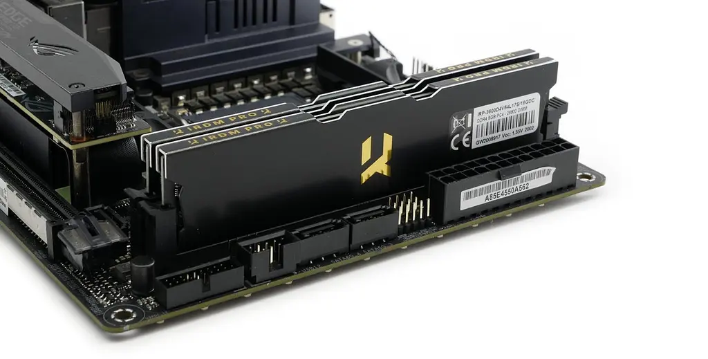Модуль пам`яті 2x16GB/3600 GoodRAM Iridium Pro Насичено-чорний (IRP-K3600D4V64L18/32GDC) - фото 6