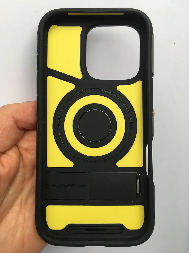 Оригінальний протиударний чохол для iPhone 16 Pro Spigen Slim Armor MagSafe Black ACS08164 (MagFit) з підставкою - фото 4
