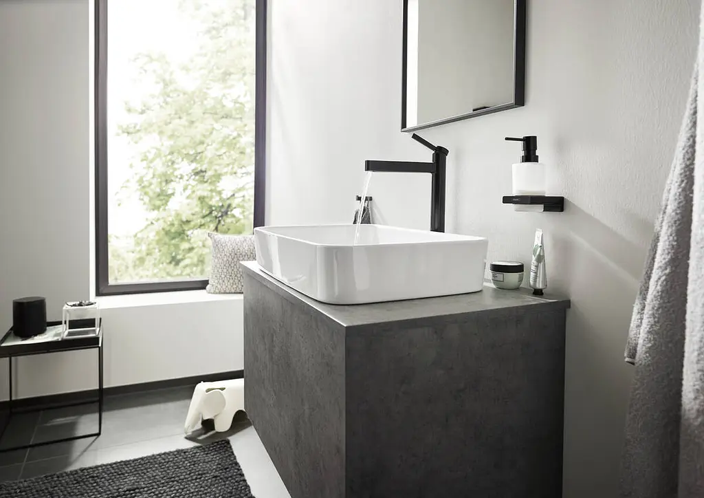 Дозатор підвісний Hansgrohe AddStoris для рідкого мила Matt White/скло 41745700, Білий матовий - фото 4
