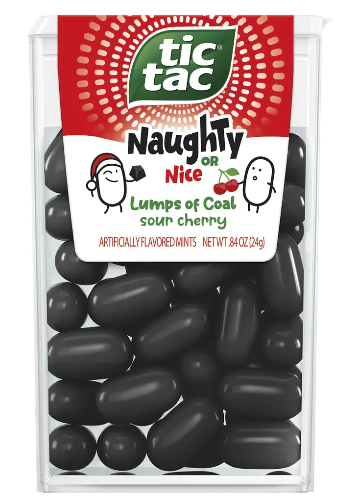Драже Tic Tac Naughty or Nice Lumps of Coal Sour Cherry Mints 23.8г
