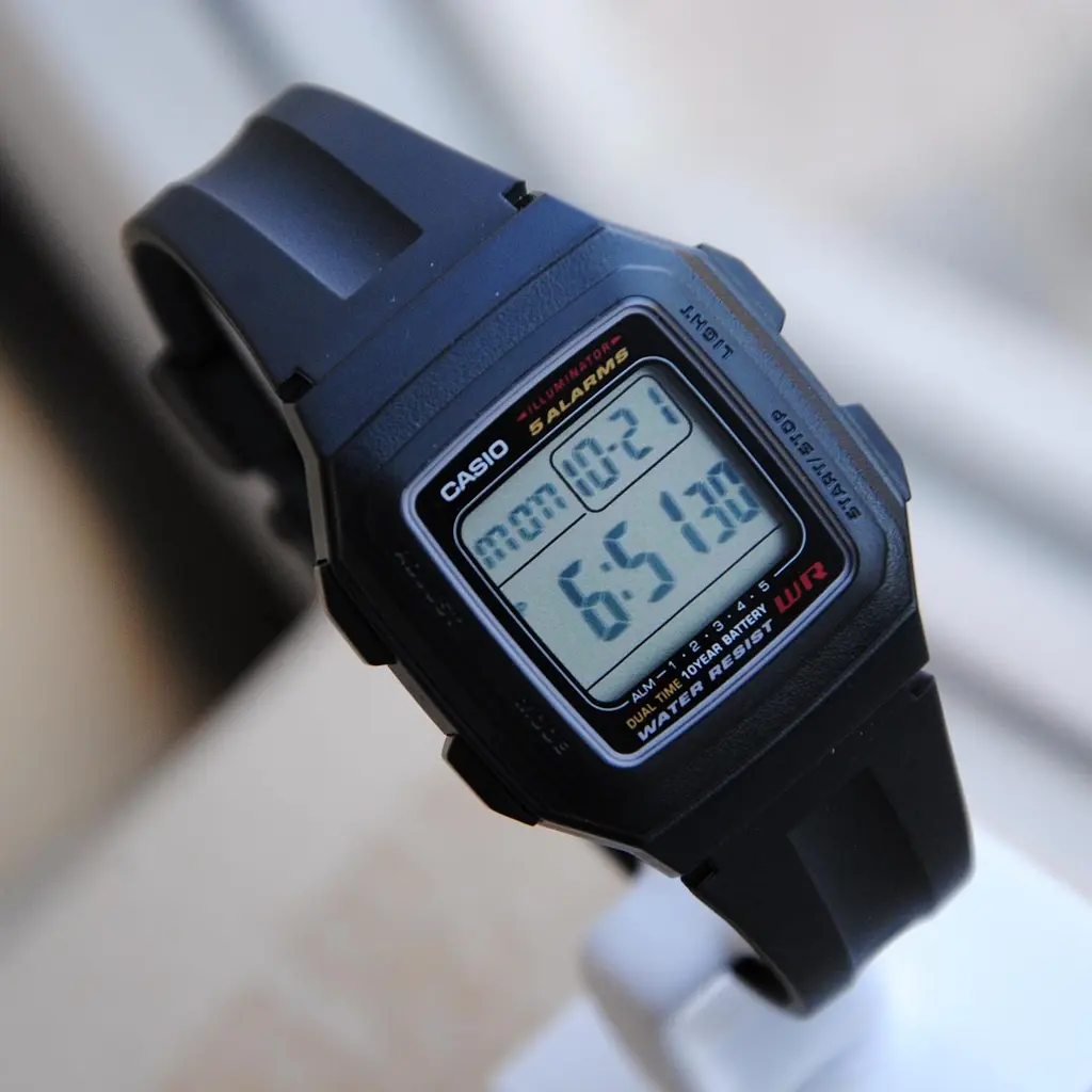 Годинник Casio F-201WA-1AEF - фото 3