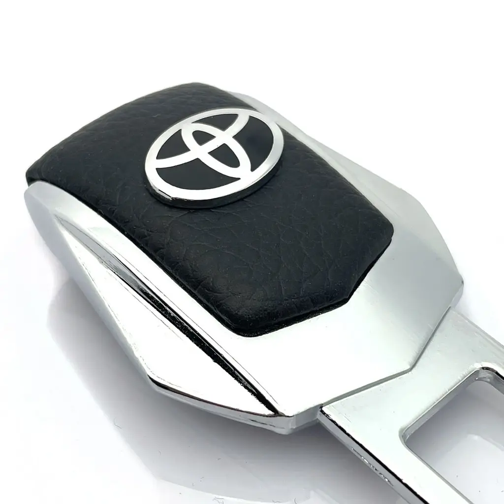Заглушка ременя безпеки з логотипом Toyota 1 шт - фото 7