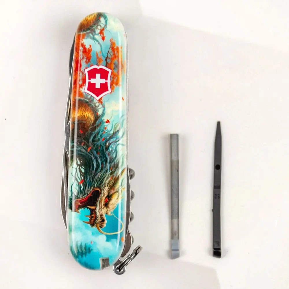 Ніж Victorinox Huntsman Zodiac 91мм 15функ Бойовий дракон - фото 4