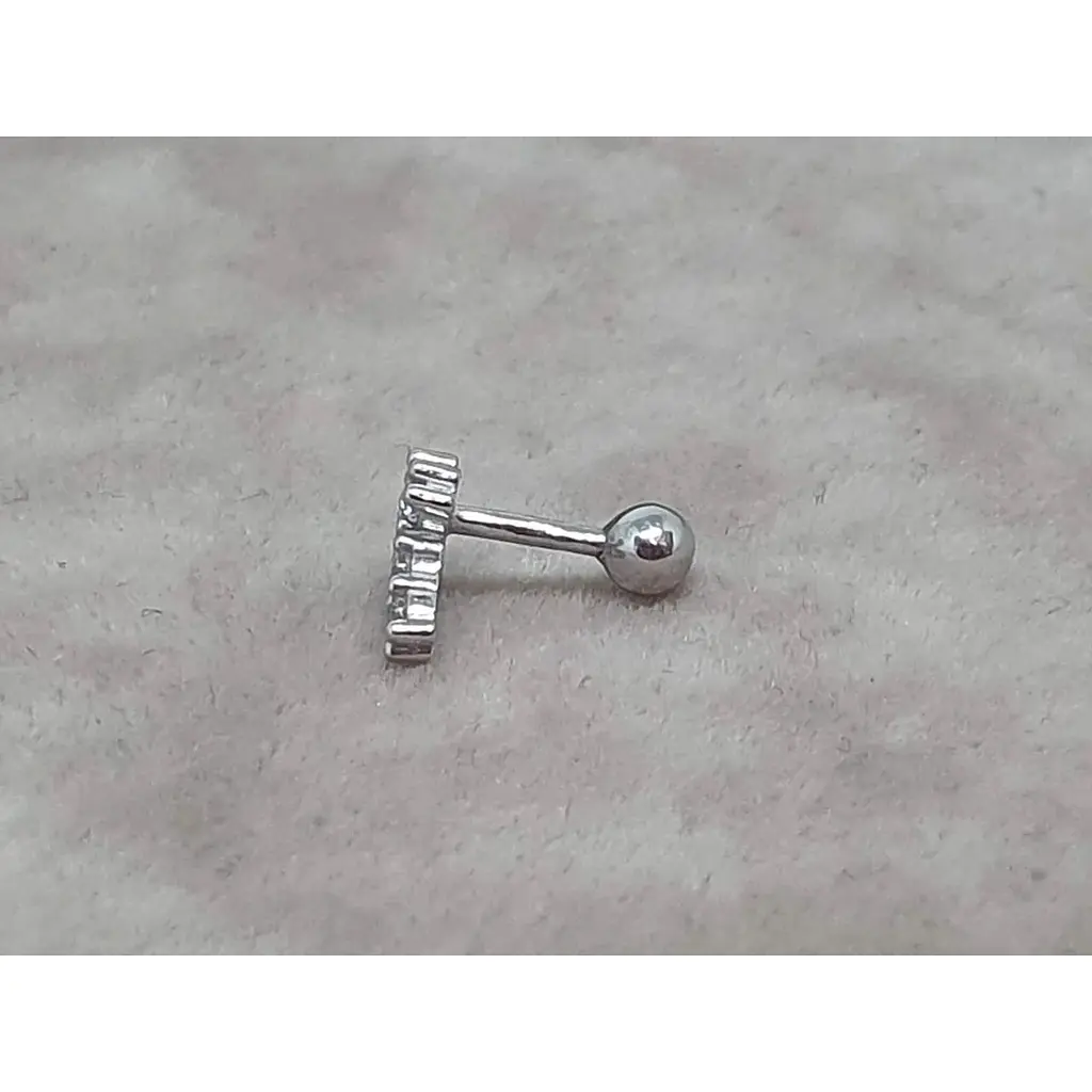 Серебряная серьга для пирсинга хеликса Ирий Крестик с фианитами. 40102ШТ - фото 4