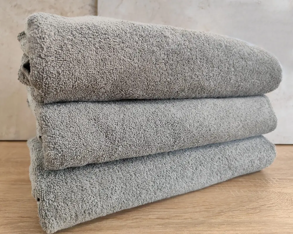 Набір турецьких махрових однотонних рушників Zeron 3 штуки 70х140 Light Gray щільність 500 г/м2 - фото 2