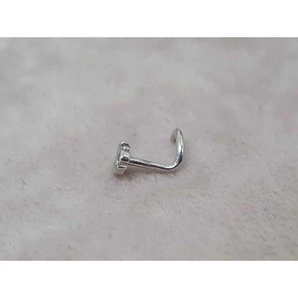 Серебряная серьга-пирсинг в нос Ирий. 6033 - фото 2