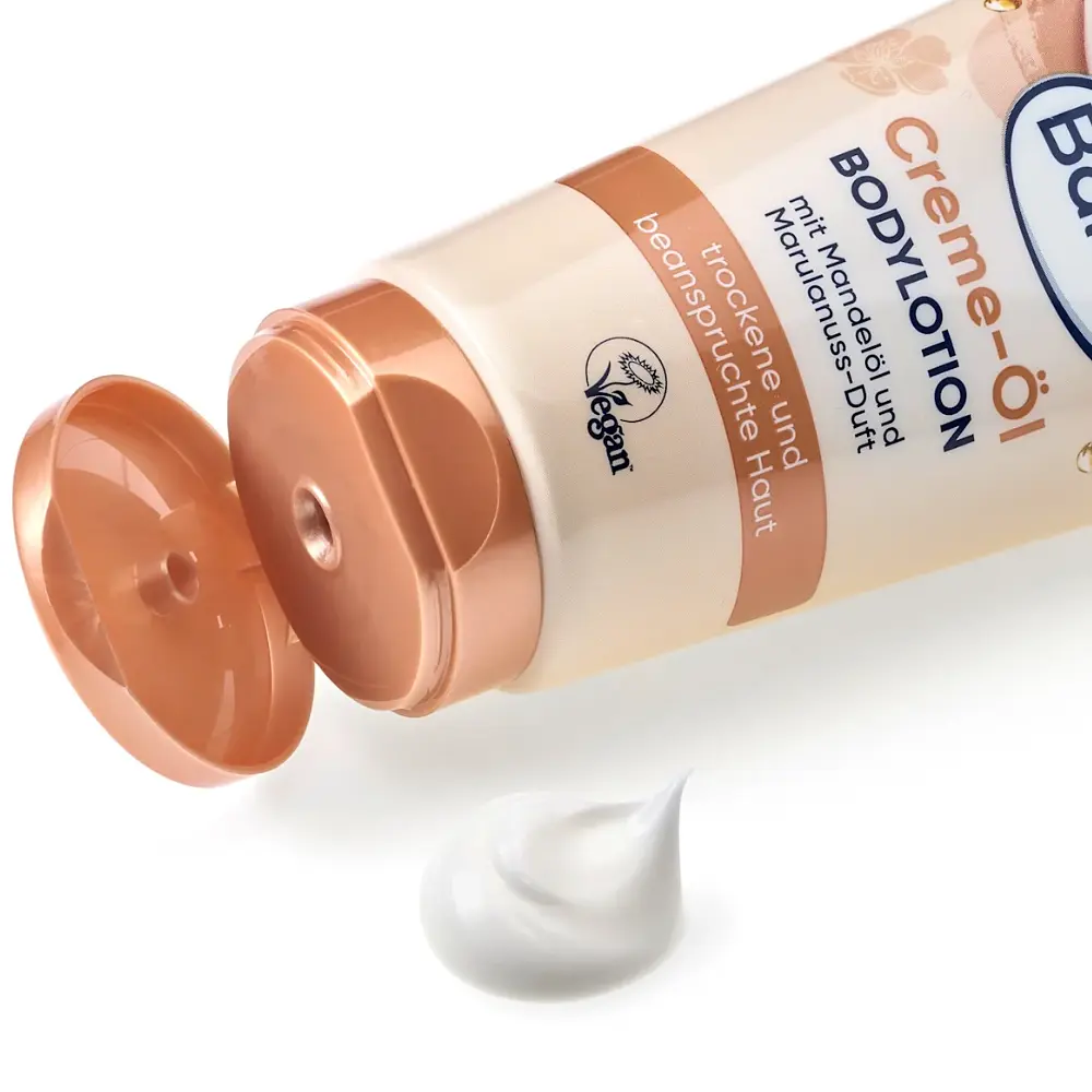 Кремово-олійне молочко Balea Creme Oil Lotion з ароматом марули та мигдалю, 200 мл - фото 2