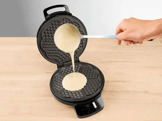Вафельниця кругла з регулюванням Silver Crest Waffle maker 1200W Germany Heart Shape Silver Crest SWE 1200 C3 - фото 6