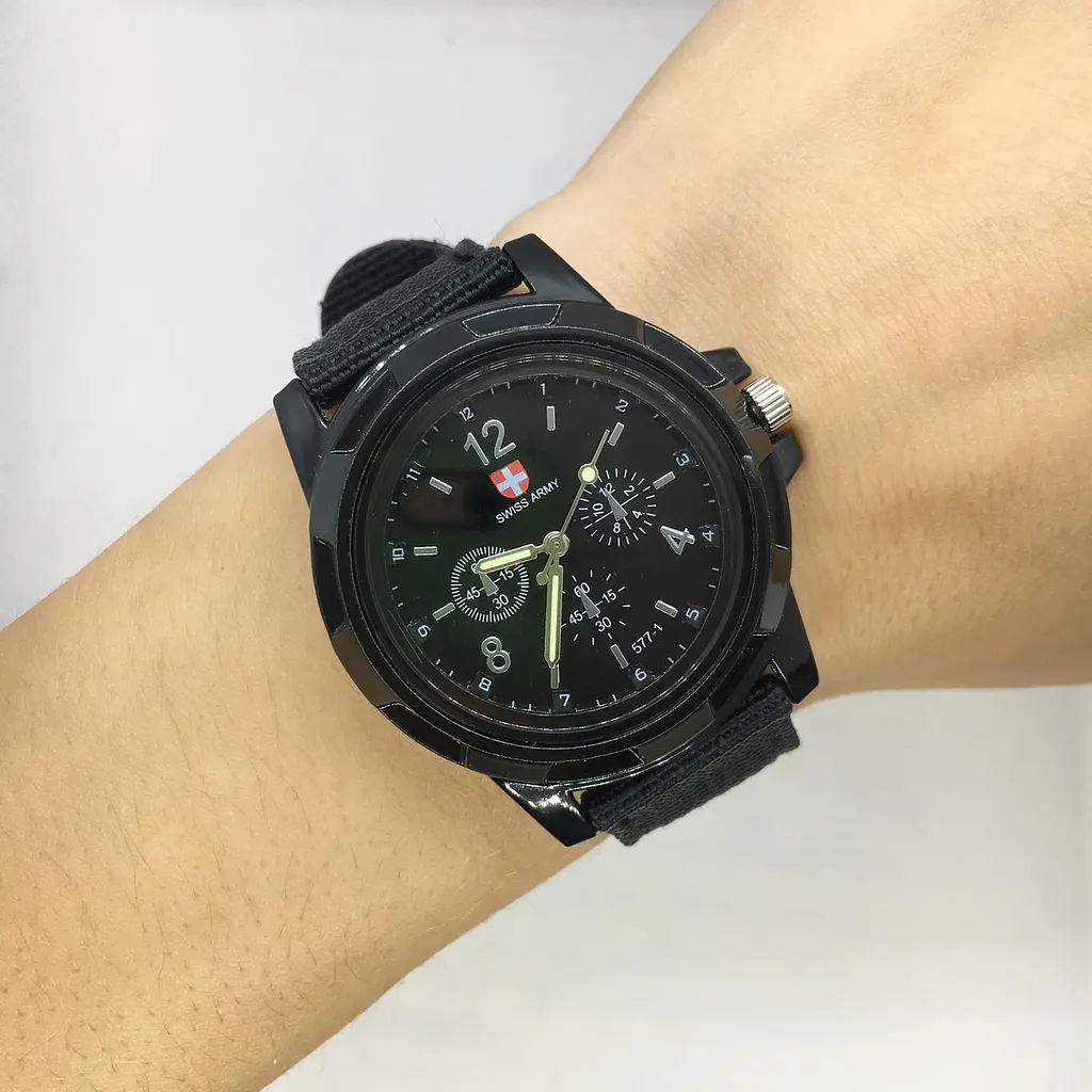 Наручний годинник чоловічий Swiss Army Чорний (IBW750B) - фото 6