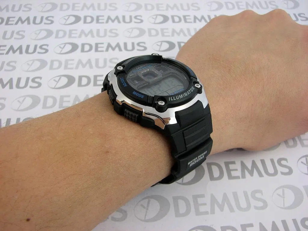 Чоловічі наручні годинники електронні стильні Японія оригінал Casio Collection AE-2000W-1AVEF - фото 4