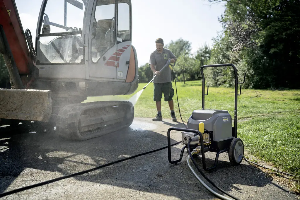 Апарат високого тиску Karcher HD 9/20-4 M Classic (1.367-903.0) - фото 7