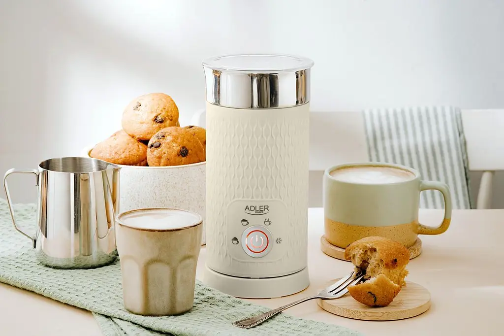 Вспениватель для молока Adler AD 4495 с антипригарным покрытием 500 Вт 300 мл бежевый - фото 10