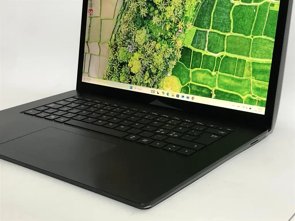 Ноутбук Microsoft Surface Laptop 3 1872 / 15" (2496x1664) IPS Touch / i7-1065G7 / 16GB / 256GB SSD / Win11Pro / Backlight - Б/в - фото 4