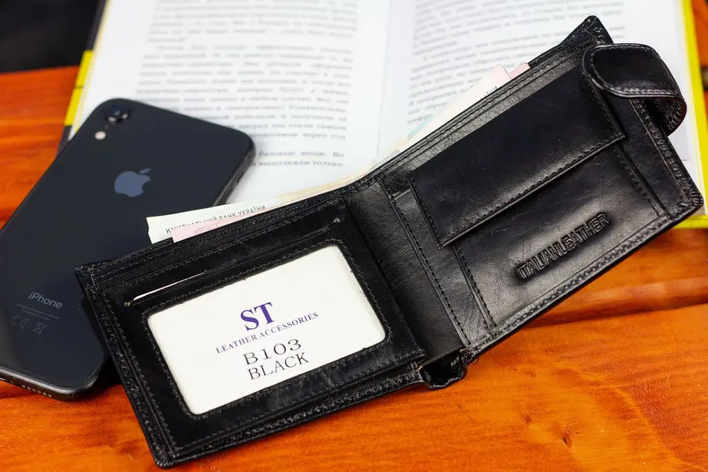 Стильне шкіряне портмоне ST Leather В 103 чорне 9,5 см - фото 8