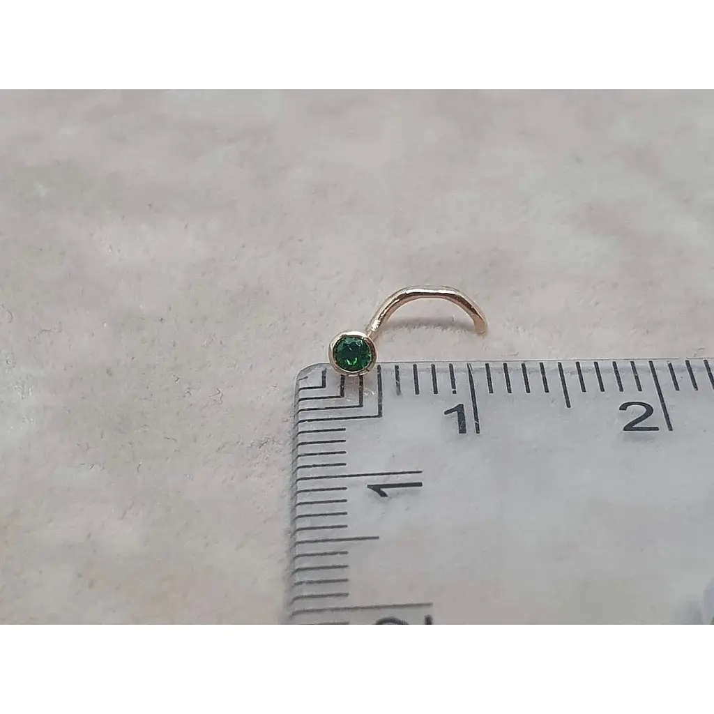 Золотая серьга-пирсинг в нос Dear с фианитом. 1023.1 Зеленый - фото 4