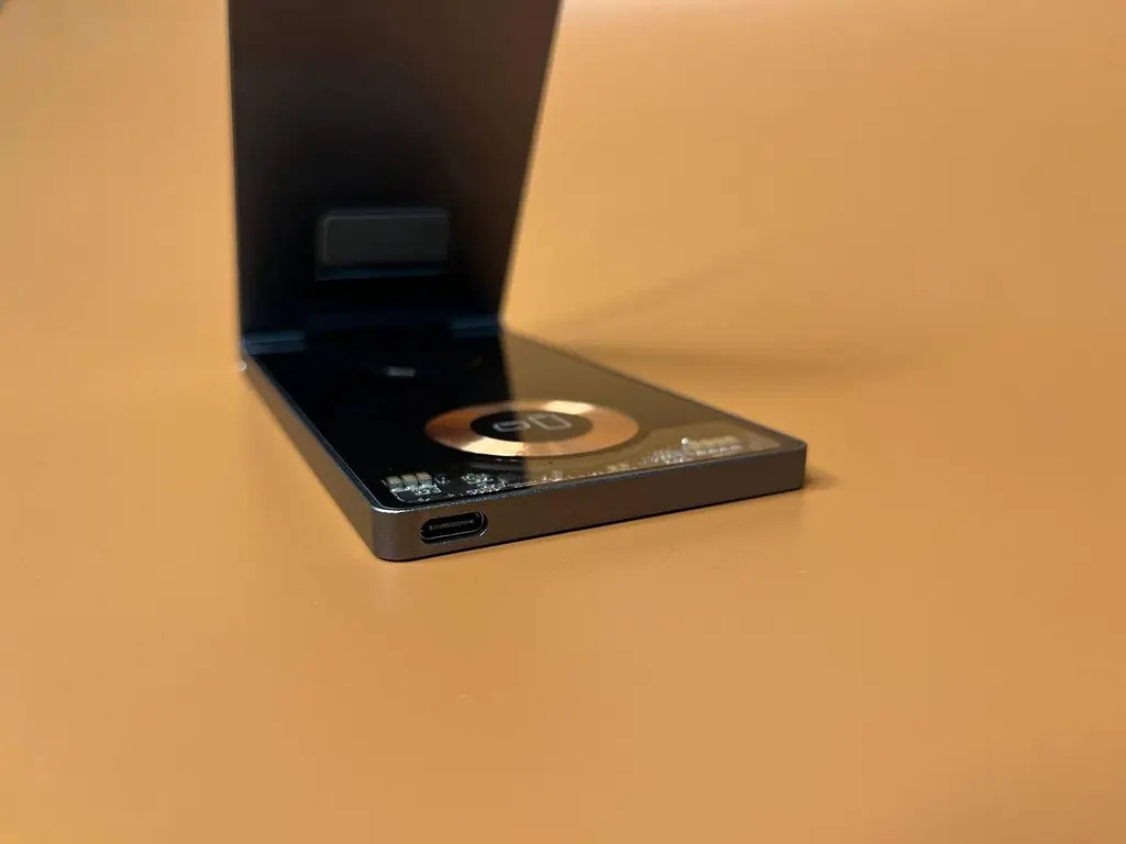 Зарядное устройство беспроводное Qi 3-in-1 Magnetic Wireless Charger JYD-WC166 - фото 7