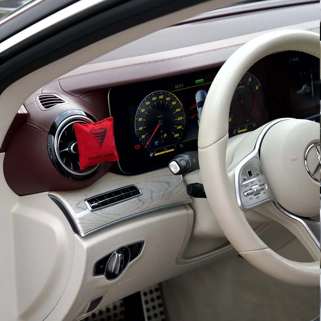 Ароматизатор автомобільний Hurricane RED Standart NEW (В комплекті Спрей 10 мл) - фото 4