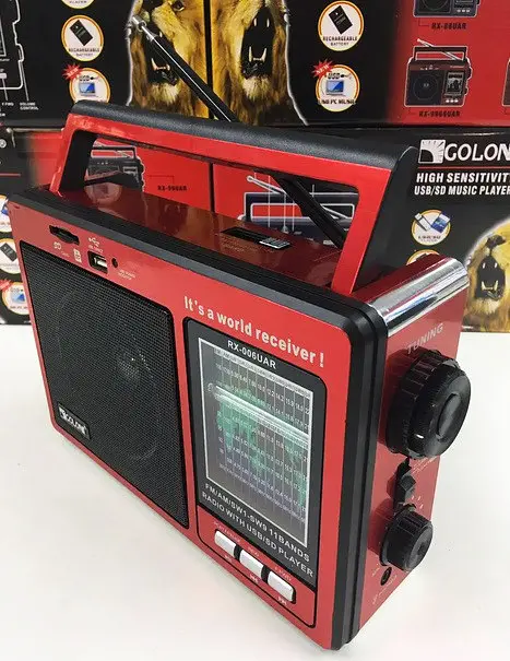 Радіоприймач Golon RX-006UAR радіо MP3 USB MicroSD робота від мережі батарейок Червоний - фото 3
