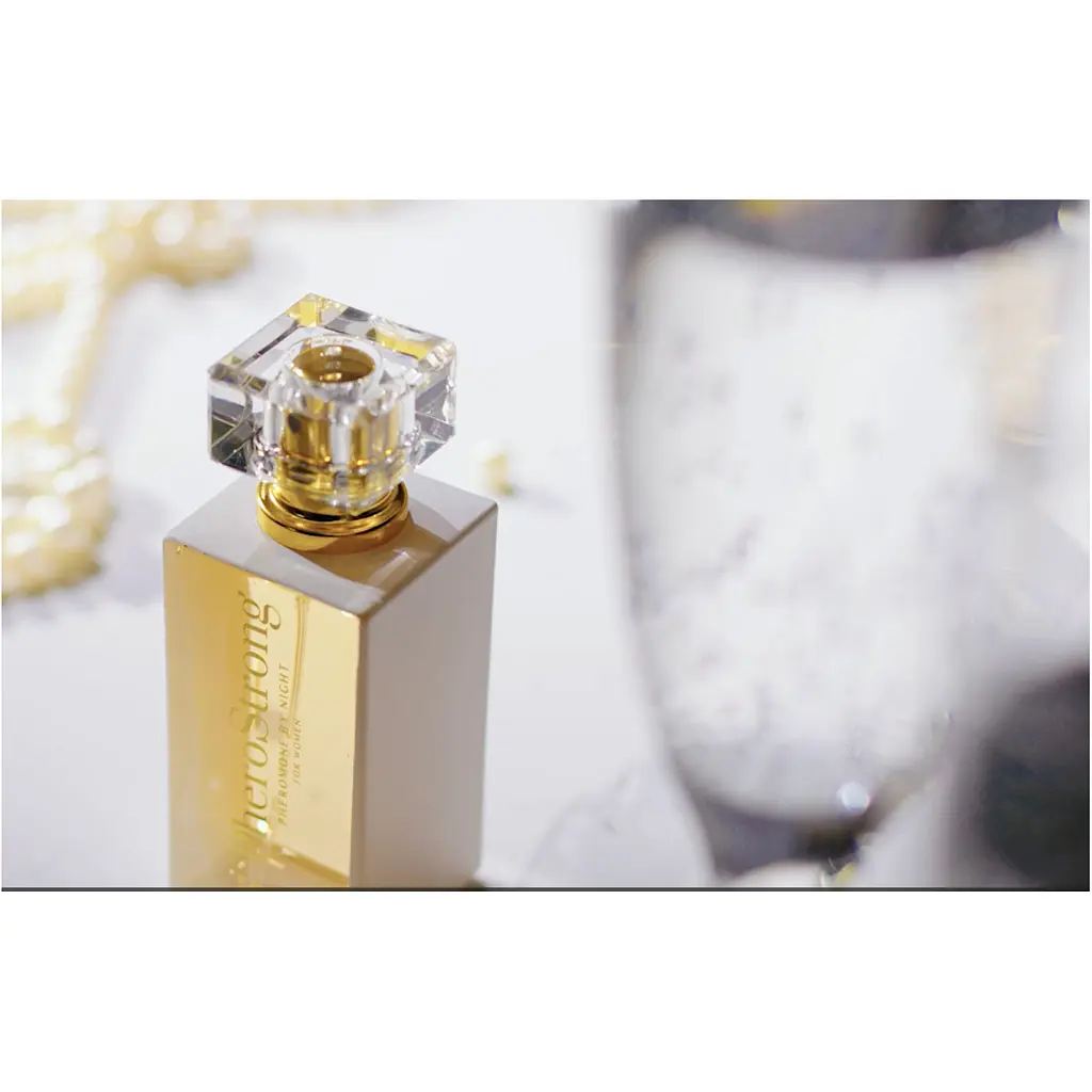 Парфуми з феромонами для жінок Medica-Group PheroStrong Pheromone by Night for Women 50 мл - фото 4