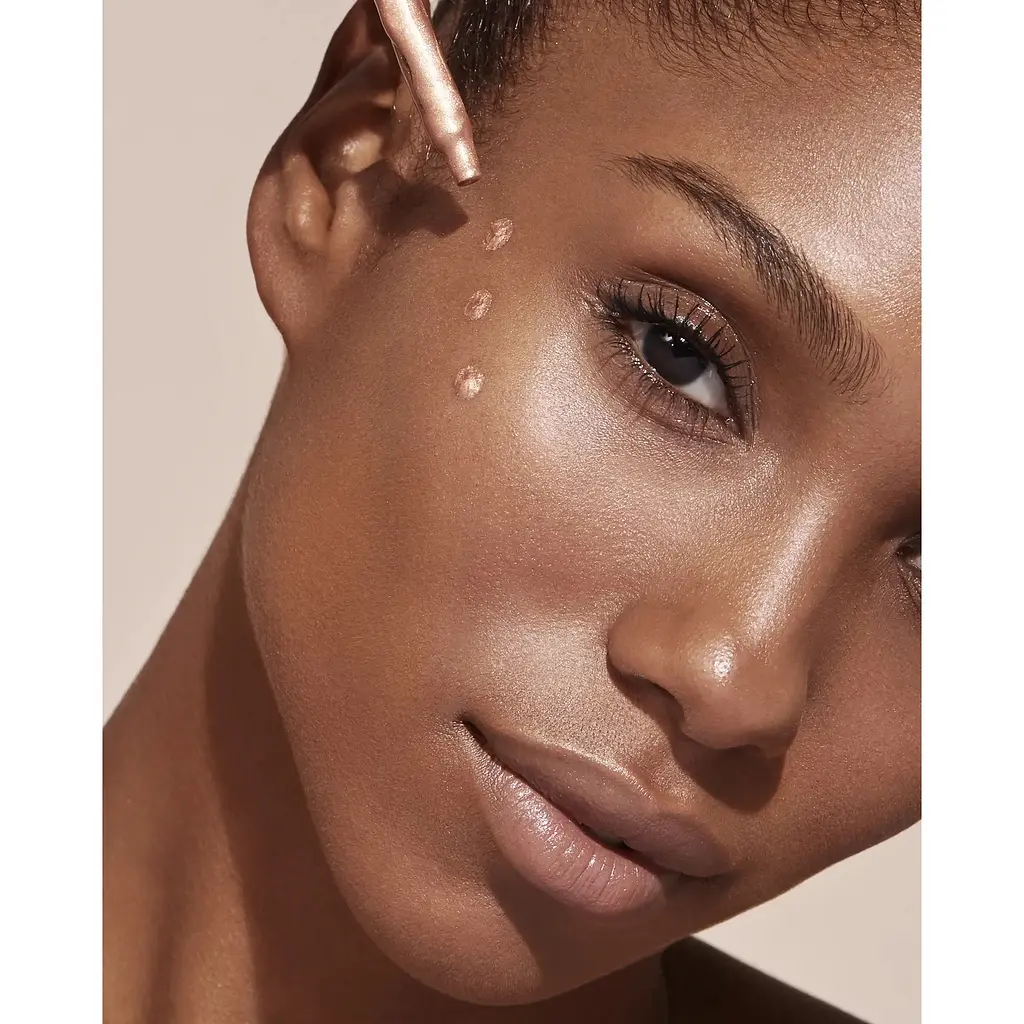 Хайлайтер для лица L'Oréal Paris Glow Mon Amour №04 Розовое золото жидкий 15 мл (A9786800) - фото 6