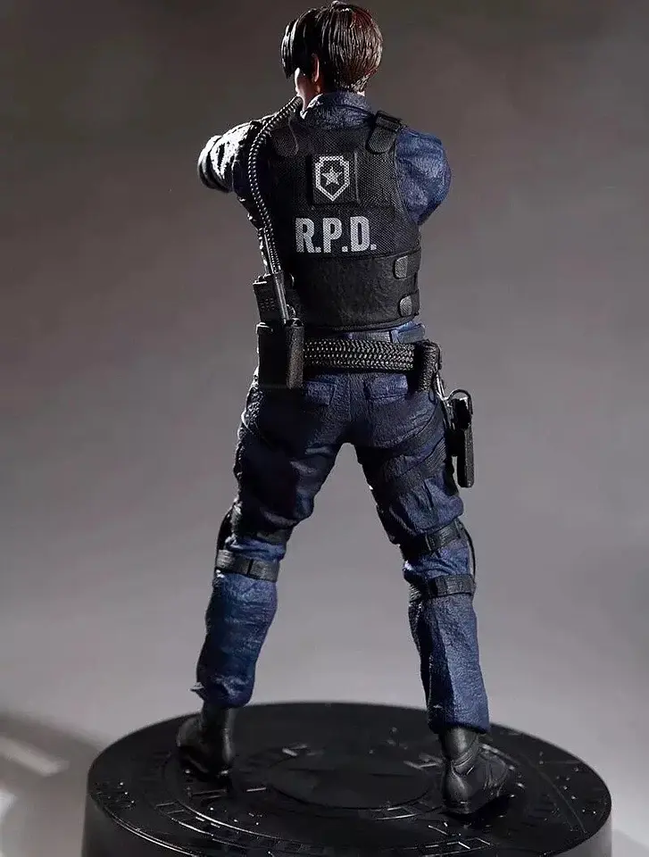 Фигурка Леон Скотт Кеннеди Обитель зла Resident Evil Leon S. Kennedy 32см CH RE LK 32 - фото 8