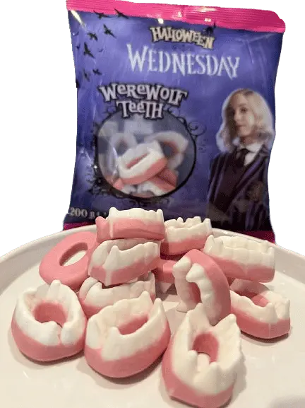 Жувальні цукерки Halloween Wednesday Werewolf Teeth Ікла Оборотня 200г - фото 5