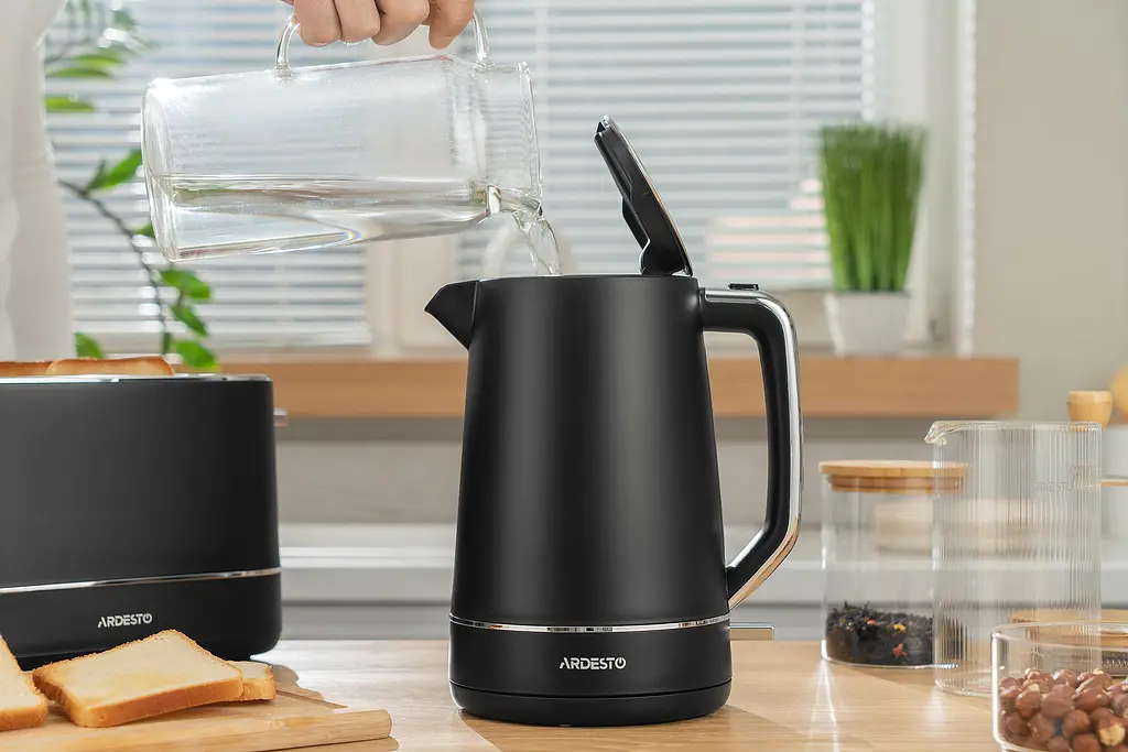 Електрочайник Ardesto Timeless Elegance 1.7 л Otter пластик чорний матовий kuh0015295 - фото 6