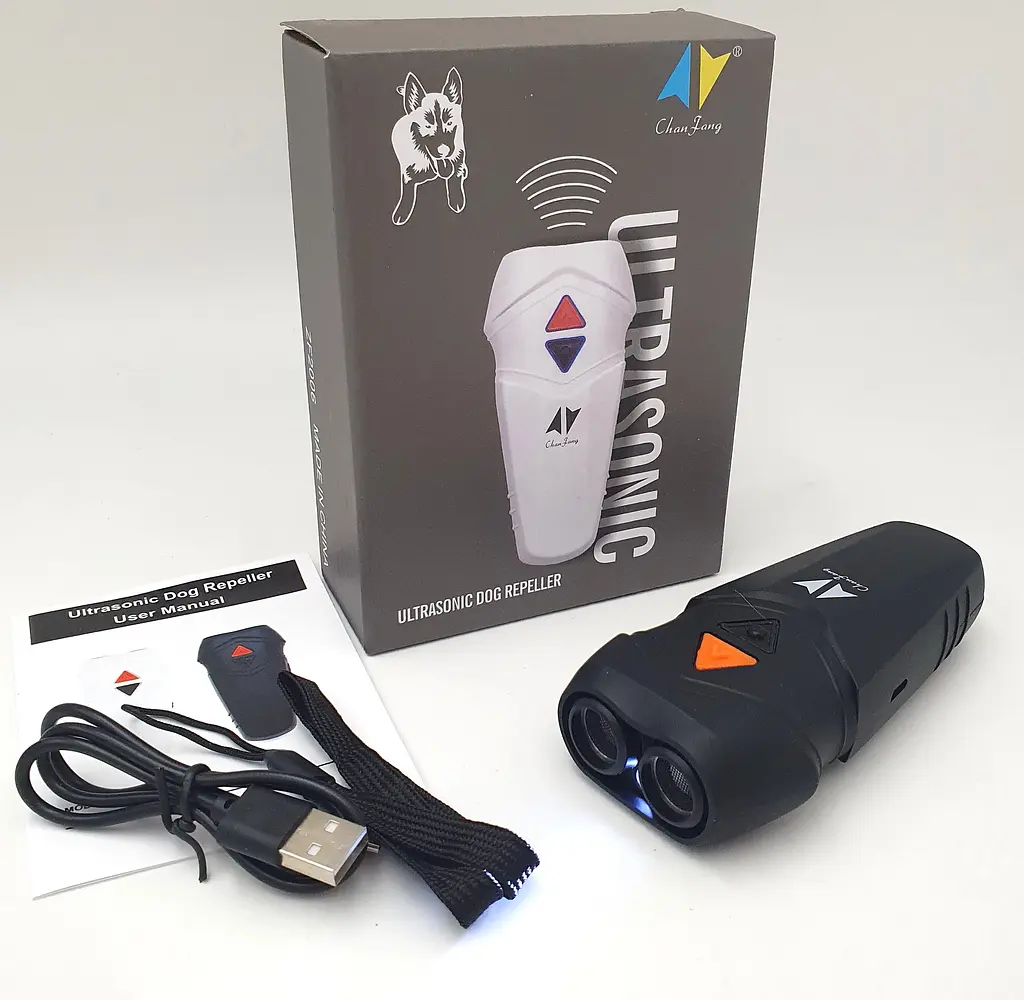 Ультразвуковий акумуляторний відлякувач собак із ліхтариком Ultrasonic Dog Repeller PU 70/8669 - фото 2