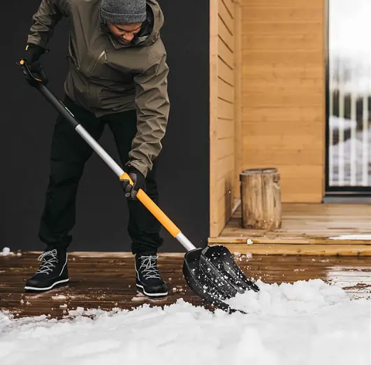 Телескопічний скрепер для прибирання снігу Fiskars X-series (1057189) - фото 7