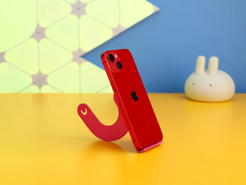 Смартфон Apple iPhone 13 256GB Red (MLQ93) Б/У [134703] - фото 5