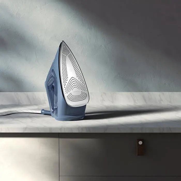 Утюг с паром Electrolux E7SI1-8DB - фото 3