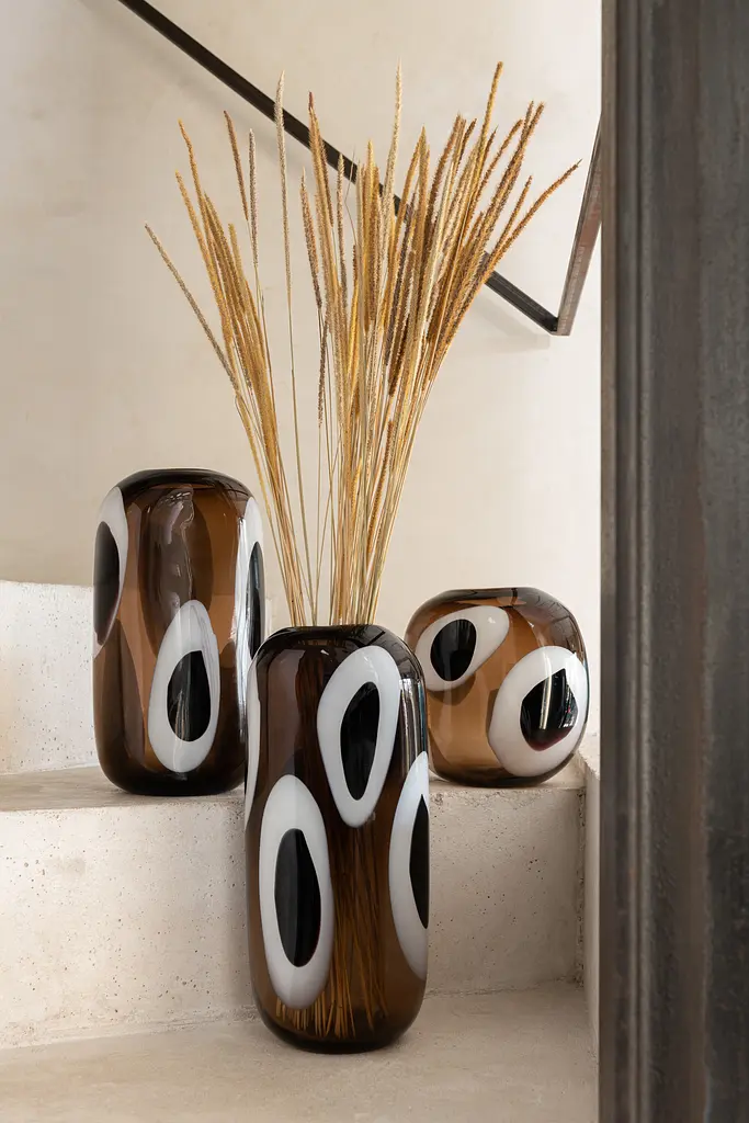 Ваза J-line стеклянная коричневая с пятнами 37 см (32041) - фото 2