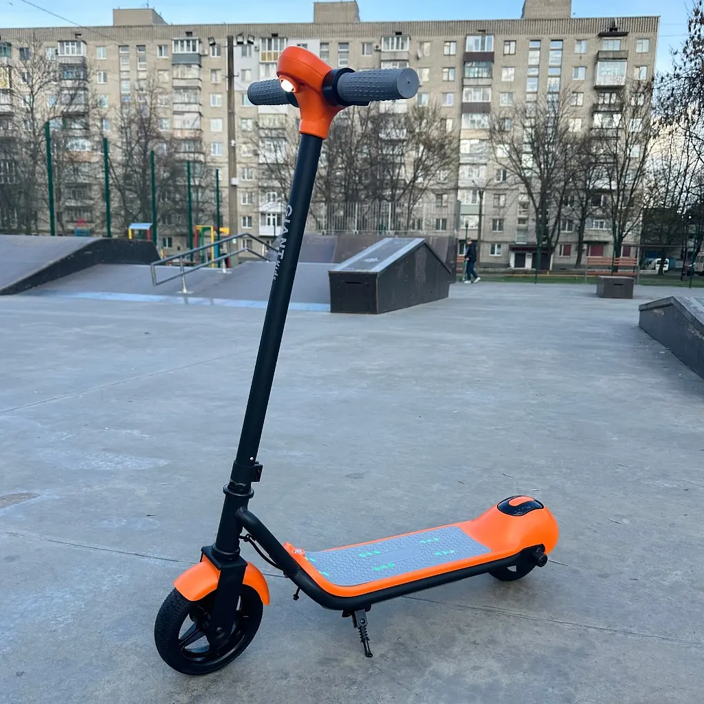 Электросамокат GIANT Kids ES1 4.4Ah Оранжевый, с LED подсветкой деки и колес - фото 2
