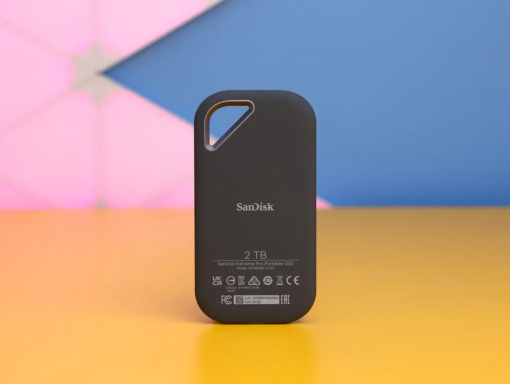 Зовнішній SSD накопичувач SanDisk Extreme Pro V2 2 TB (SDSSDE81-2T00-G47G) Б/У [173872] - фото 2