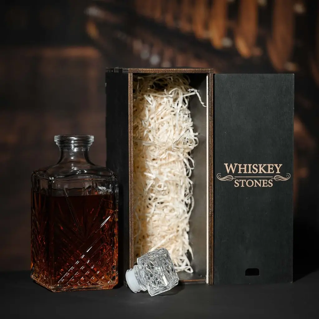 Подарунковий набір віскі Whiskey Stones №11 графин Selecta в дерев'яному пеналі - фото 5