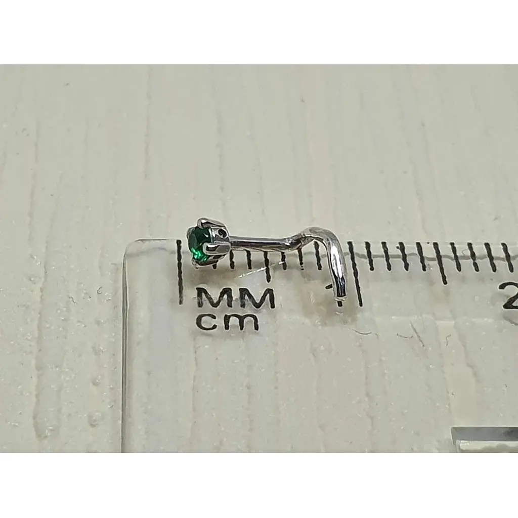 Срібна сережка-пірсинг в ніс Dear. 1018.1С Зелений - фото 3