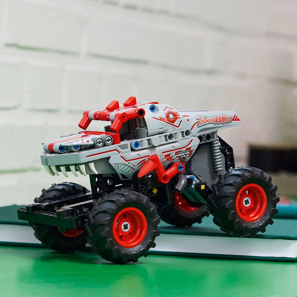 Конструктор LEGO Technic Monster Jam ThunderROARus с инерционным двигателем, 232 детали (42200) - фото 9