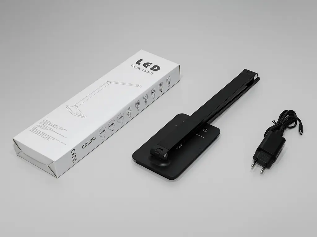 Світлодіодна настільна лампа з бездротовою зарядкою Diasha A5502P BK wireless charge - фото 3