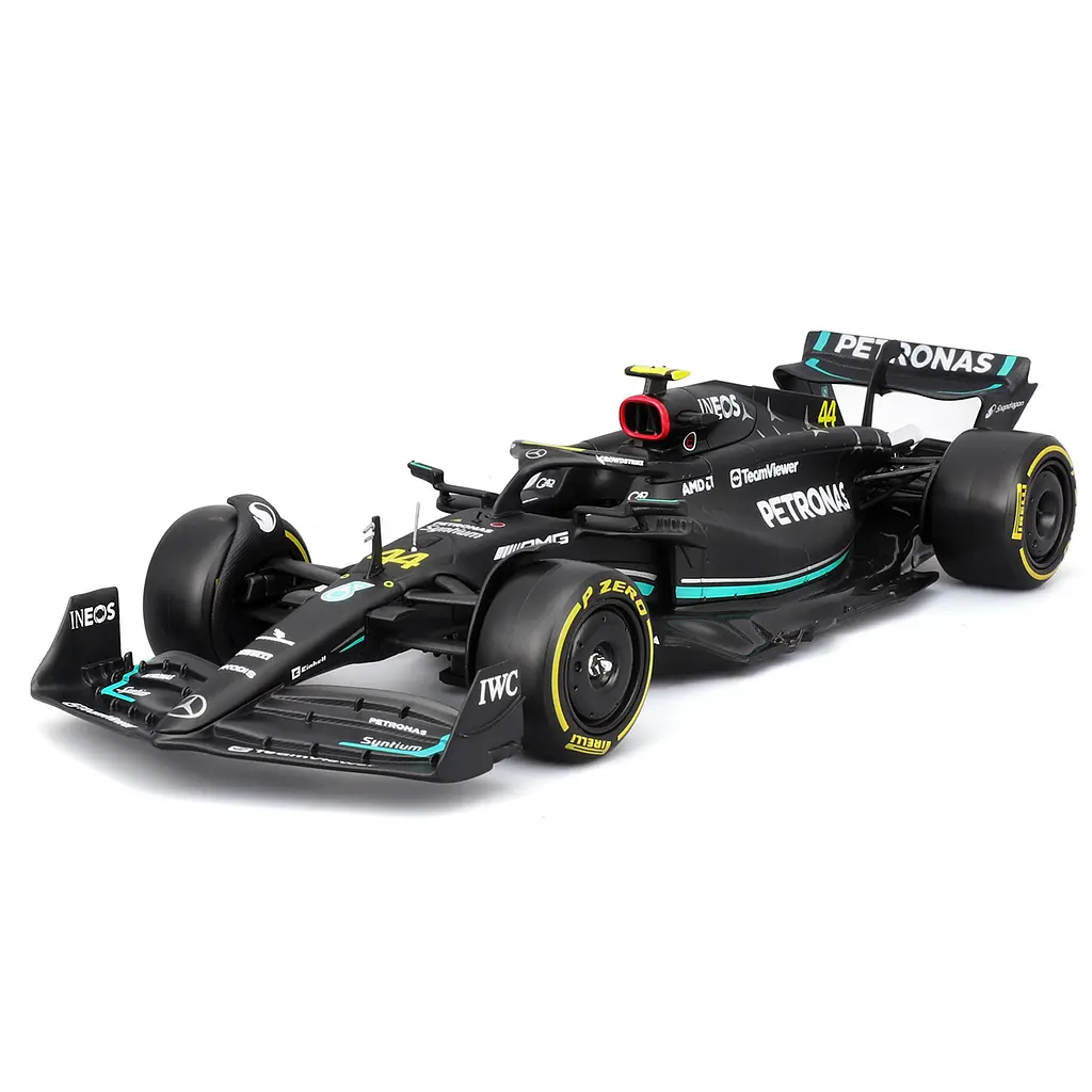 Автомодель з фігуркою Bburago Mercedes‑AMG Petronas F1 W15 (18-28069 (#44)) - фото 2