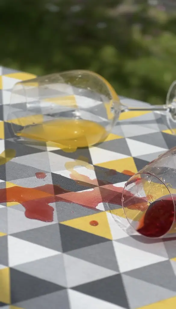 Водоотталкивающая Скатерть Треугольный принт 240х140 см (+ 5 салфеток 30х40) - фото 6